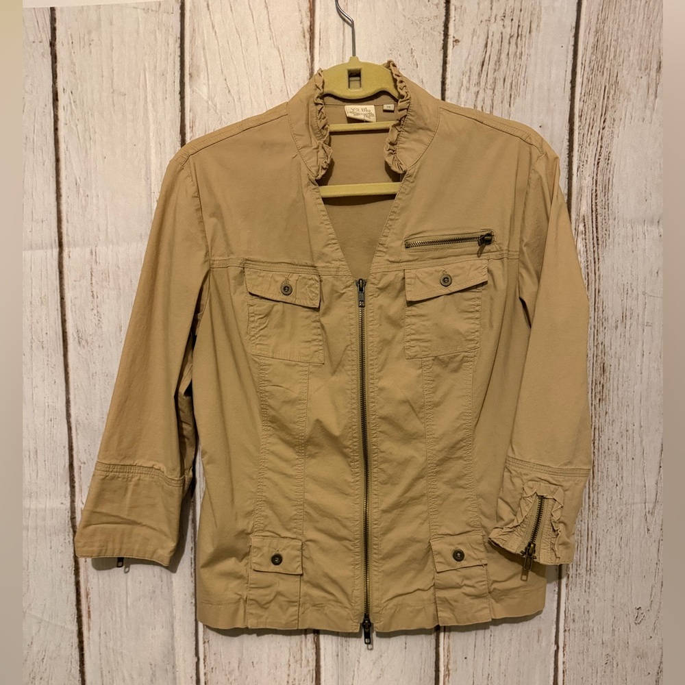 Y2 Blu Lightweight Khaki Ruffle Collar Utility Jacket Size Medium